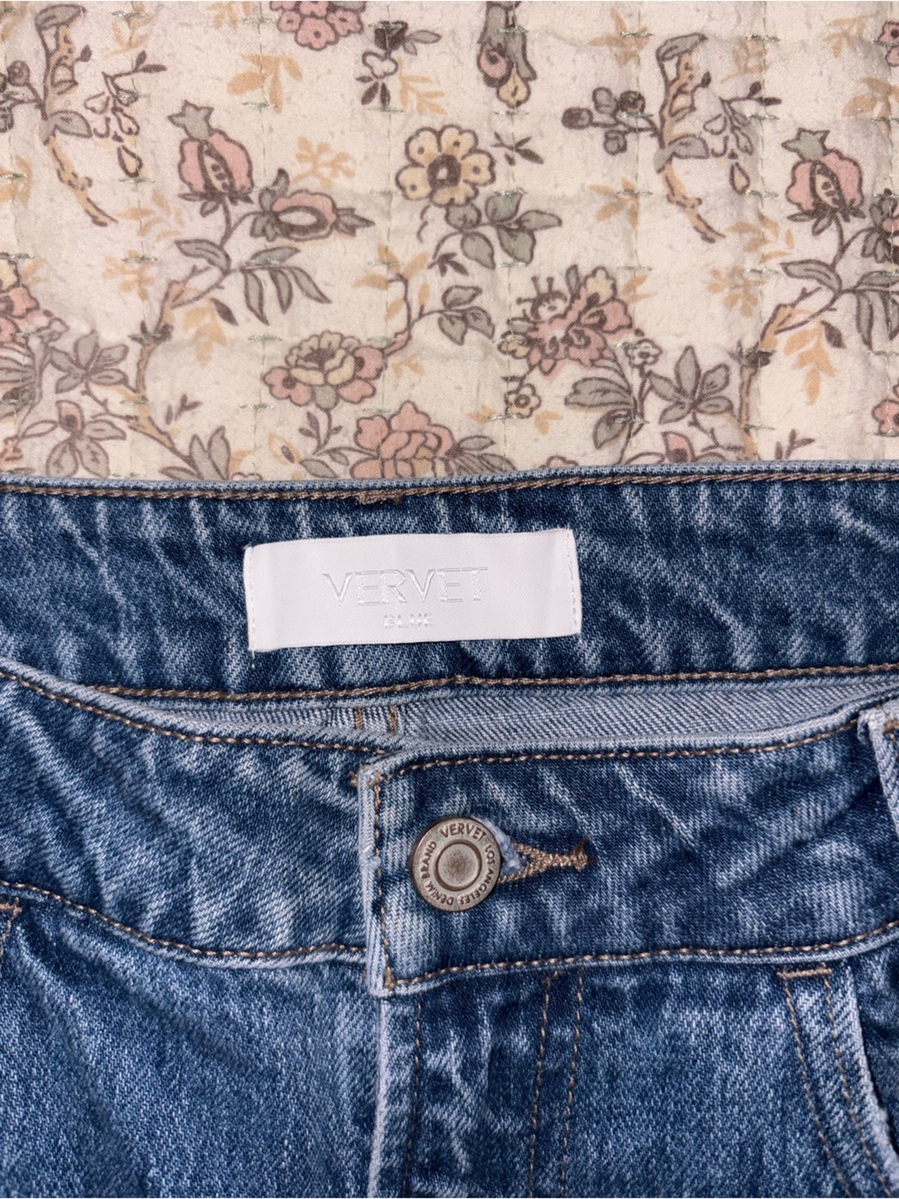 Vervet Cuffed High Rise jeans - Picture 3 of 4